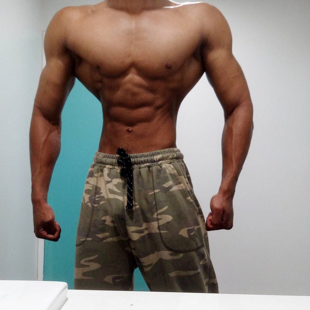 This Bodybuilder has Freakiest Shoulder to Waist Ratio of all time ...